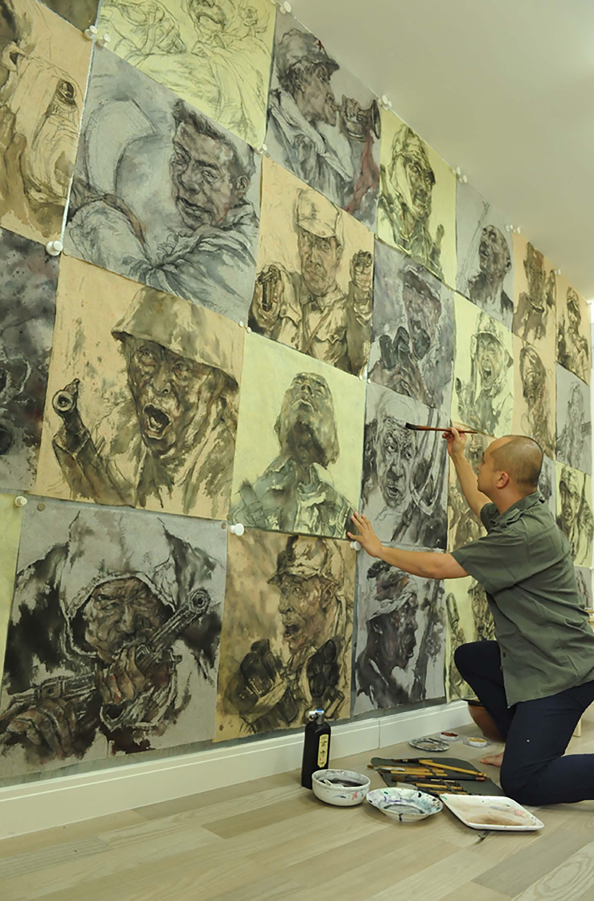 8.《拼了》280×500cm 纸本水墨 廖勤绘制现场 2015年7月.jpg